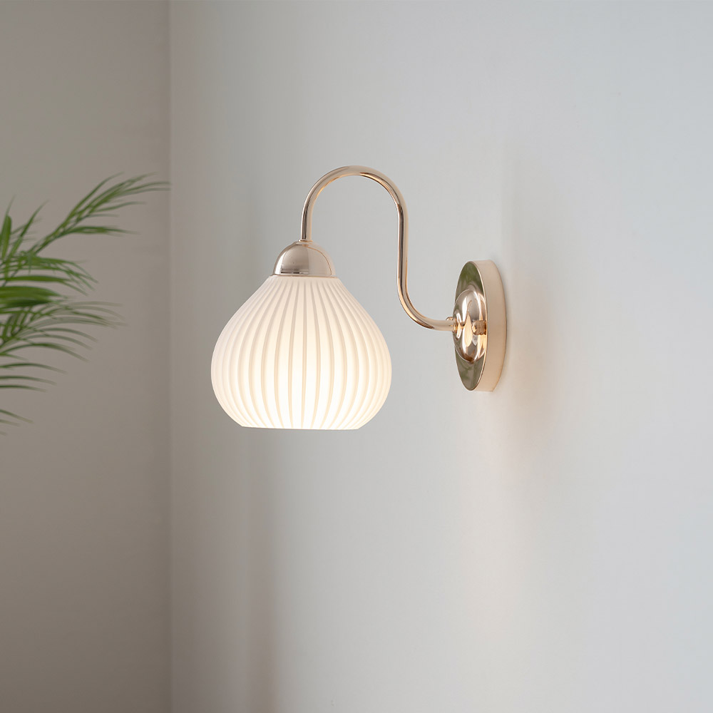 맥케인 1등 벽등